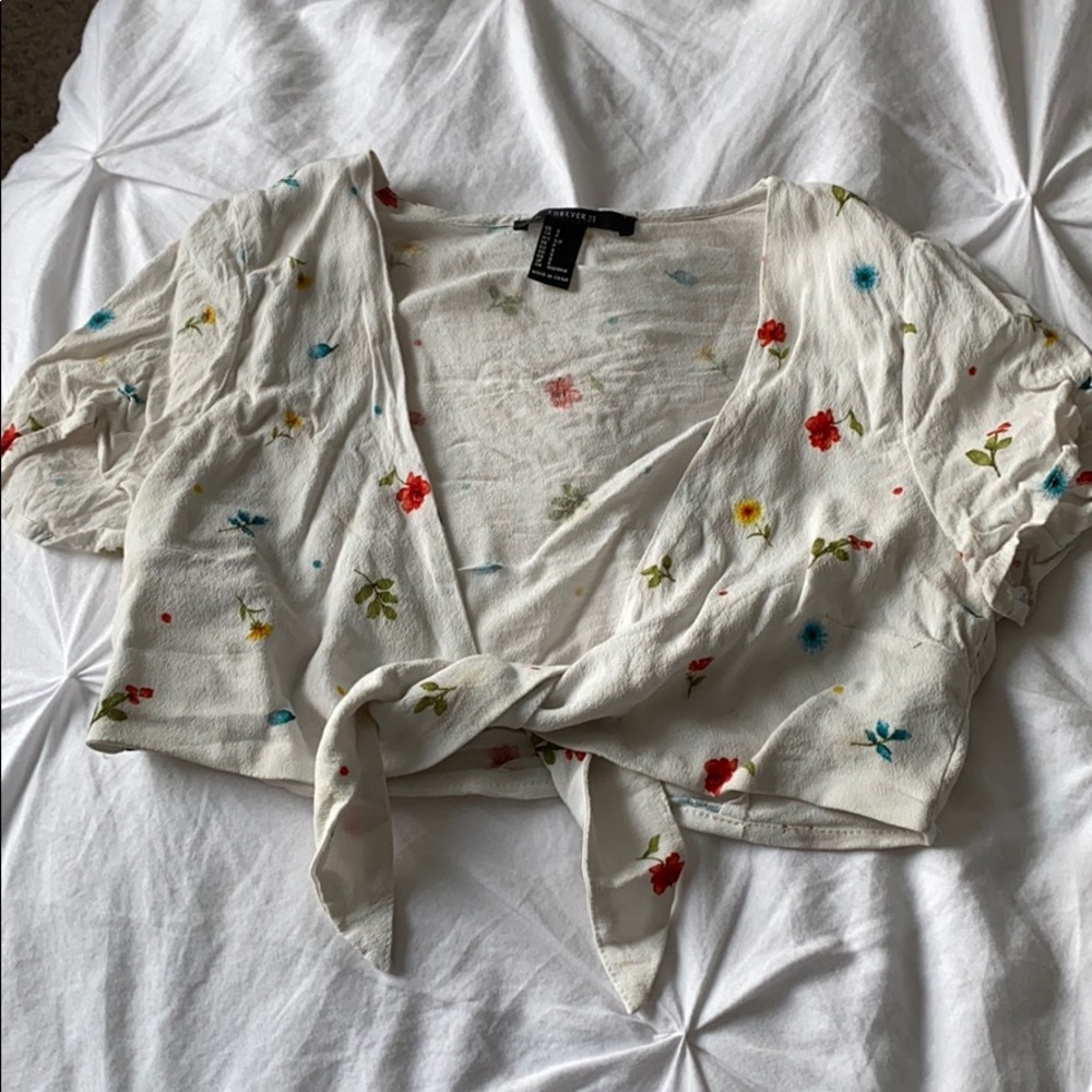 Forever 21 floral tie front crop top
